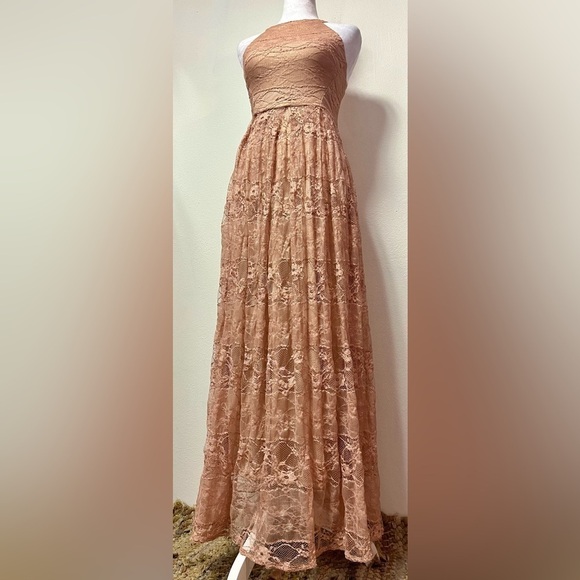 Coconinno Lace Maxi Dress with Shimmery Gold Tones - Picture 1 of 10